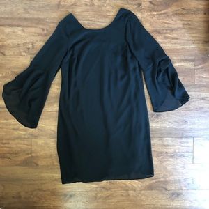 Thalia Sodi lose Black dress flare sleeve